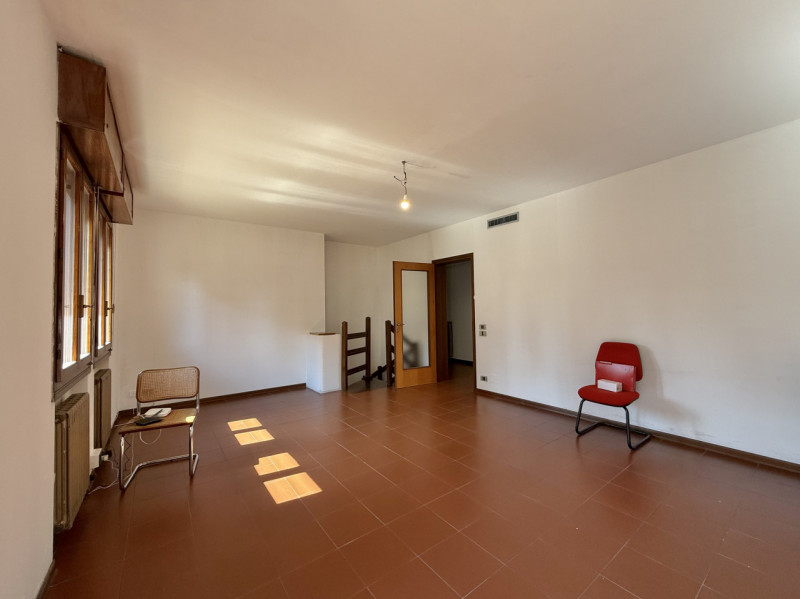 Ciao da Arcobaleno Immobiliare, se stai cercando uno spazioso appartamento, allora non farti scap...