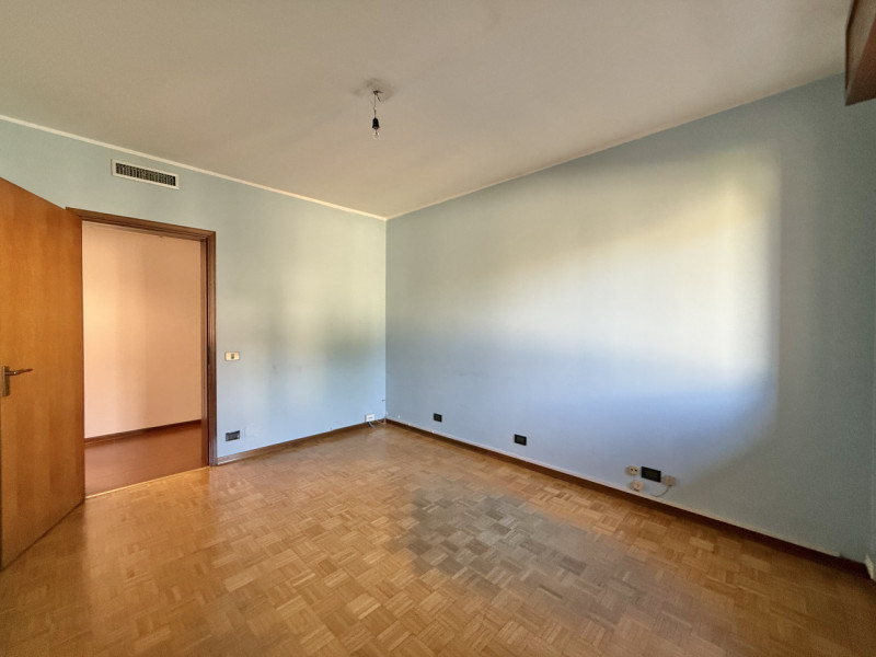 Ciao da Arcobaleno Immobiliare, se stai cercando uno spazioso appartamento, allora non farti scap...