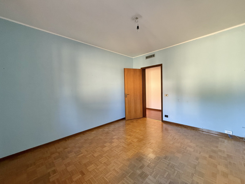 Ciao da Arcobaleno Immobiliare, se stai cercando uno spazioso appartamento, allora non farti scap...