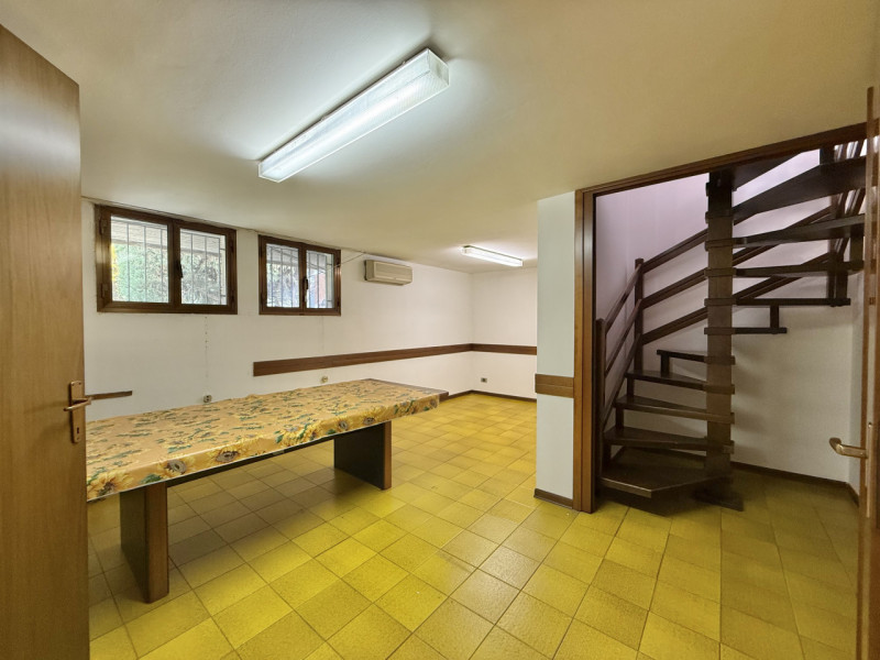 Ciao da Arcobaleno Immobiliare, se stai cercando uno spazioso appartamento, allora non farti scap...