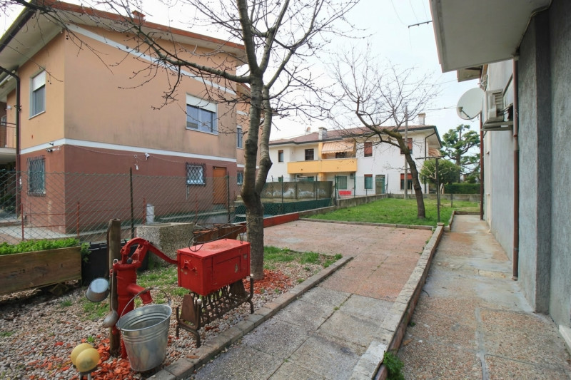 COS’È LA NUDA PROPRIETÀ?

La nuda proprietà significa che si acquista l’immobile ad un prezzo più...