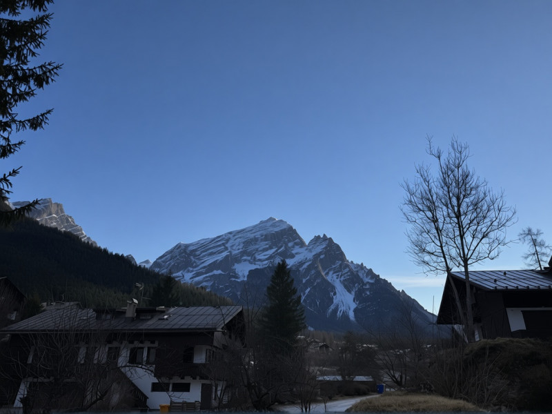 STUPENDA OPPORTUNITA': VILLA DI MONTAGNA COMPOSTA DA 3 APPARTAMENTI IN VENDITA A SAN VITO DI CADO...