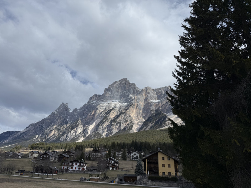 STUPENDA OPPORTUNITA': VILLA DI MONTAGNA COMPOSTA DA 3 APPARTAMENTI IN VENDITA A SAN VITO DI CADO...