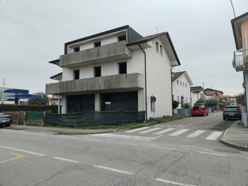 (Per INFO Monica 3482688677) Nel cuore di Vigodarzere, in una posizione centrale e strategica, pr...