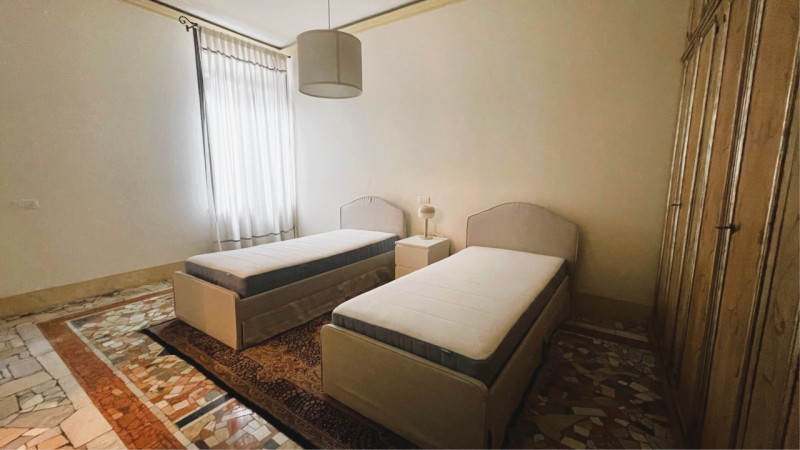 CENTRO STORICO - PADOVA - VIA ALTINATE -

Nel suggestivo Centro Storico di Padova, lungo la rinom...