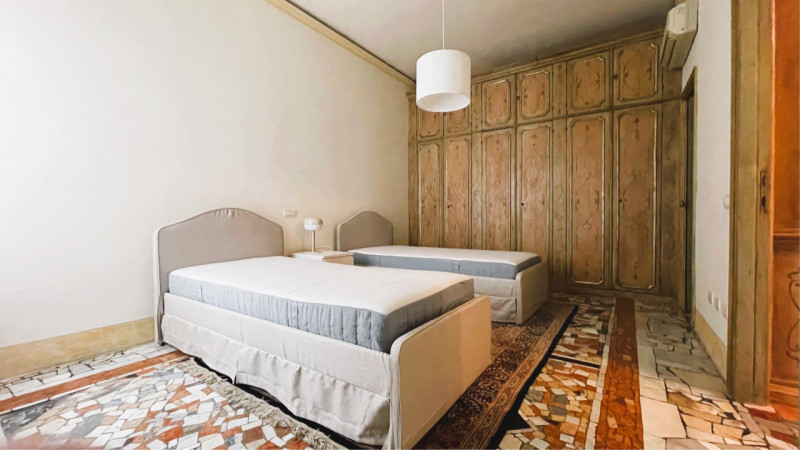 CENTRO STORICO - PADOVA - VIA ALTINATE -

Nel suggestivo Centro Storico di Padova, lungo la rinom...