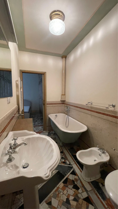 CENTRO STORICO - PADOVA - VIA ALTINATE -

Nel suggestivo Centro Storico di Padova, lungo la rinom...