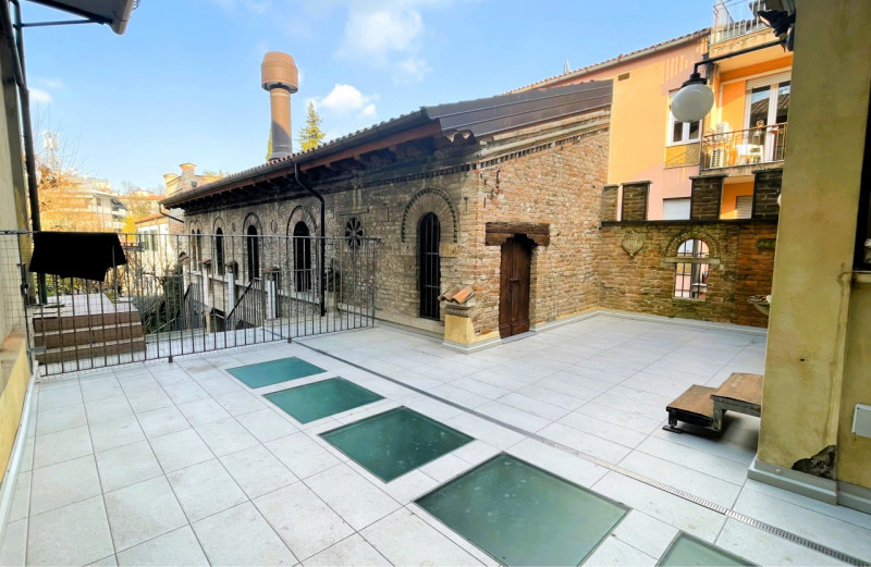 CENTRO STORICO - PADOVA - VIA ALTINATE -

Nel suggestivo Centro Storico di Padova, lungo la rinom...