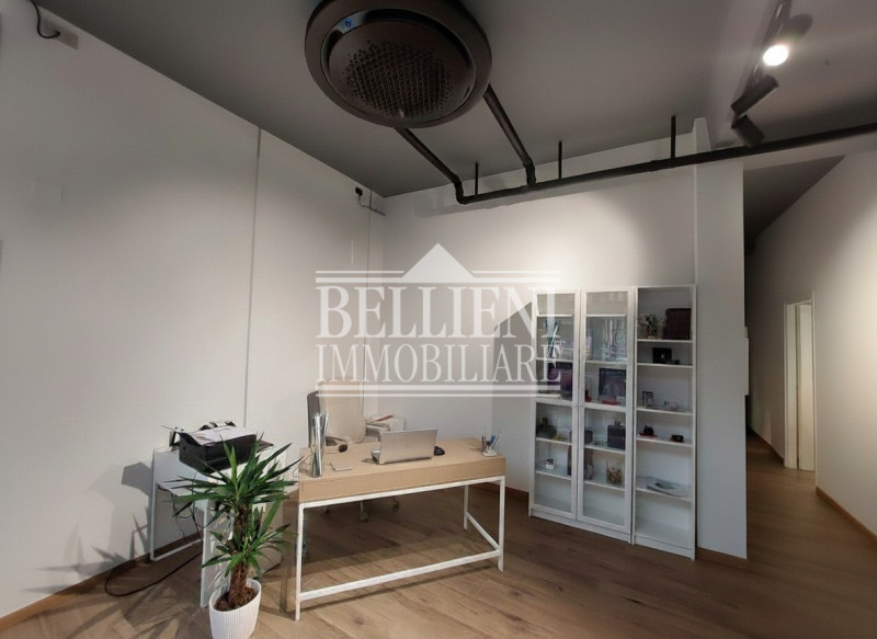 VIA VERONA- in posizione strategica e dalla grande visibilità, proponiamo in locazione un negozio...