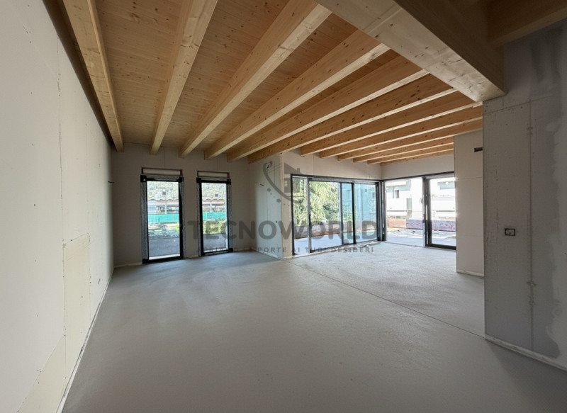 Scopri il tuo nuovo rifugio nel cuore di Isola Vicentina! 

Proponiamo in vendita un Attico esclu...