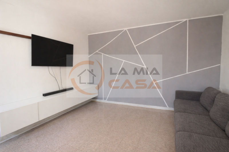 Polverara - proponiamo abitazione a schiera di testa da ristrutturare con ampio giardino privato ...