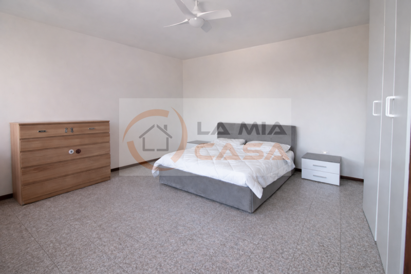 Polverara - proponiamo abitazione a schiera di testa da ristrutturare con ampio giardino privato ...