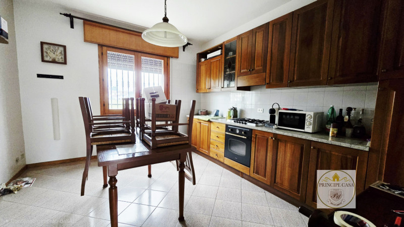 Proponiamo in vendita casa accostata su due livelli, inserita in una tranquilla corte di campagna...