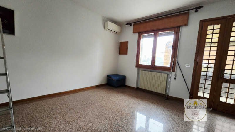 Proponiamo in vendita casa accostata su due livelli, inserita in una tranquilla corte di campagna...