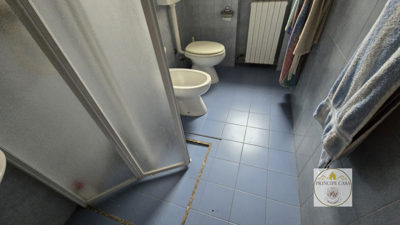 Proponiamo in vendita casa accostata su due livelli, inserita in una tranquilla corte di campagna...