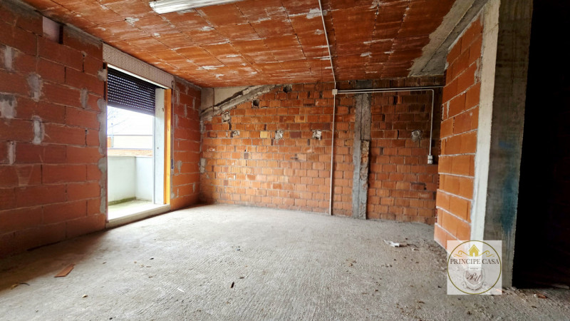 Proponiamo in vendita casa accostata su due livelli, inserita in una tranquilla corte di campagna...