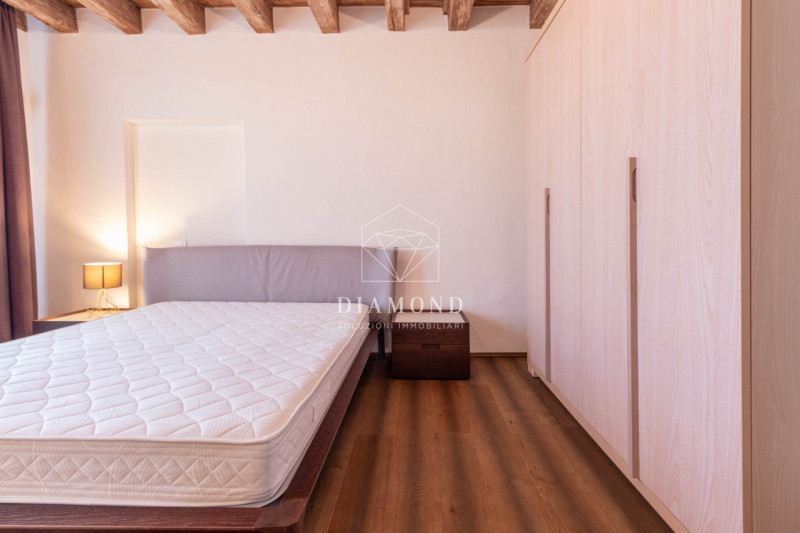 DISPONBIILE DA SUBITO.

Falzè di Trevignano: spazioso mini appartamento al piano primo con ascens...