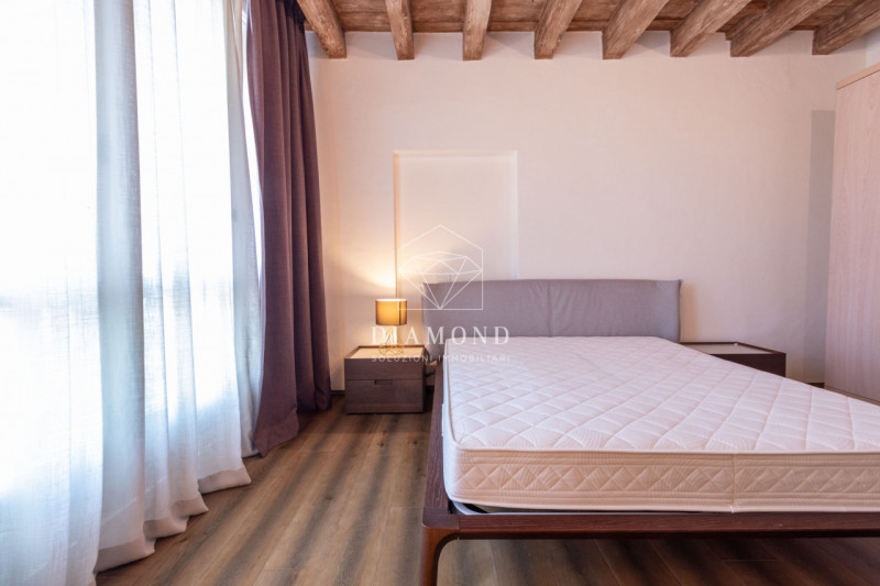 DISPONBIILE DA SUBITO.

Falzè di Trevignano: spazioso mini appartamento al piano primo con ascens...