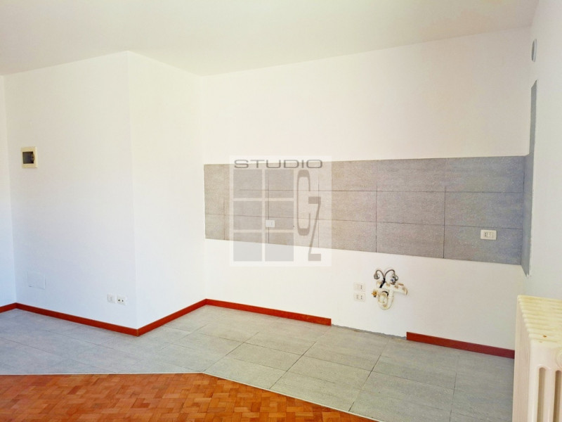 Proponiamo appartamento all'ultimo piano in centro a Loreggia!

Caratterizza l'abitazione la sple...