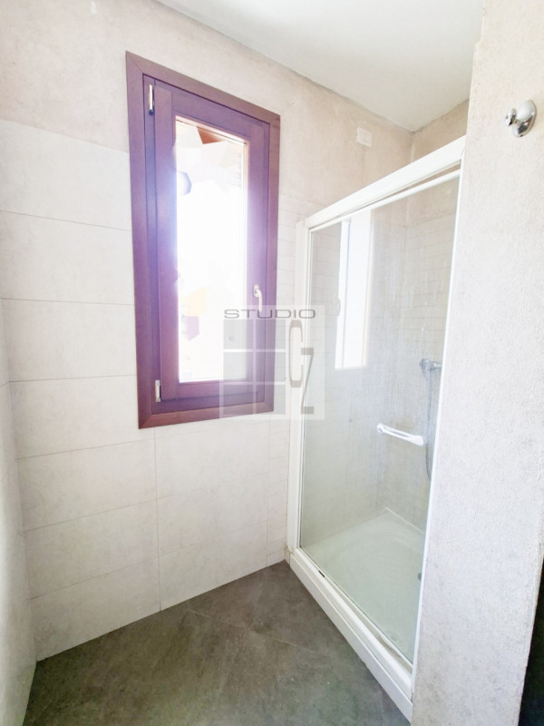 Proponiamo appartamento all'ultimo piano in centro a Loreggia!

Caratterizza l'abitazione la sple...