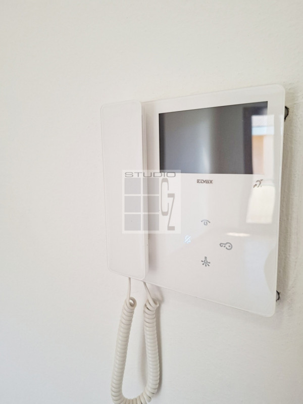 Proponiamo appartamento all'ultimo piano in centro a Loreggia!

Caratterizza l'abitazione la sple...