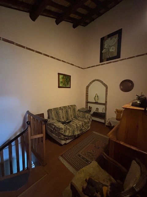 SACRO CUORE: In posizione tranquilla vicino a tutti i servizi del quartiere, porzione di casetta ...