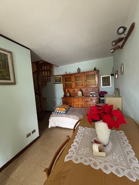 SACRO CUORE: In posizione tranquilla vicino a tutti i servizi del quartiere, porzione di casetta ...