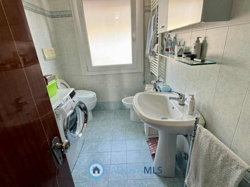 Immobile in esclusiva al Gruppo Padova MLS
QUARTIERE ARCELLA Ti presentiamo un appartamento in ot...