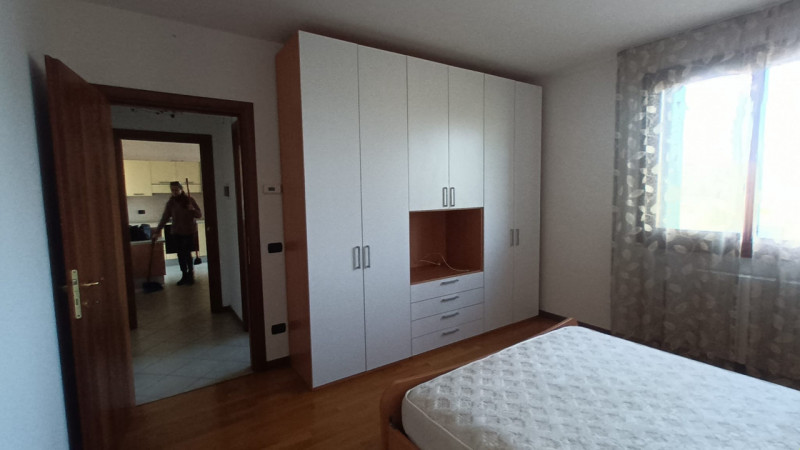 Proponiamo in centro a Brugine, in palazzina di poche unità e ben abitato, grazioso bilocale comp...