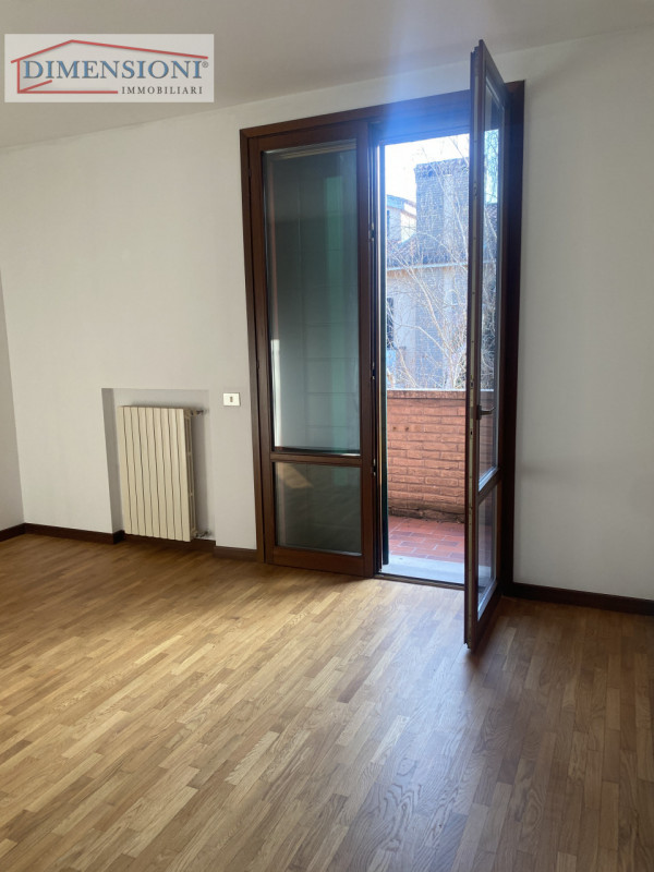 SELVAZZANO DENTRO - San Domenico proponiamo splendida porzione di Bifamiliare. 
In una zona verde...