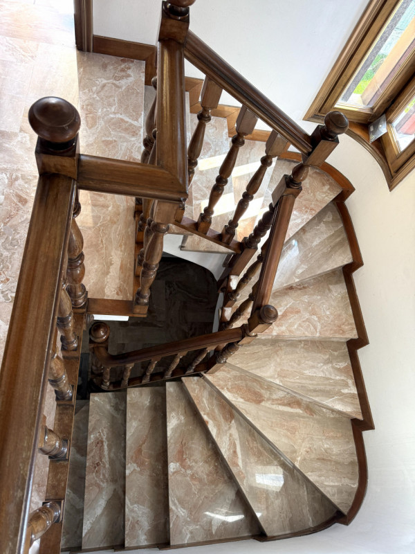 Nel cuore del tranquillo e richiesto quartiere residenziale di Ferri ad Albignasego, proponiamo i...