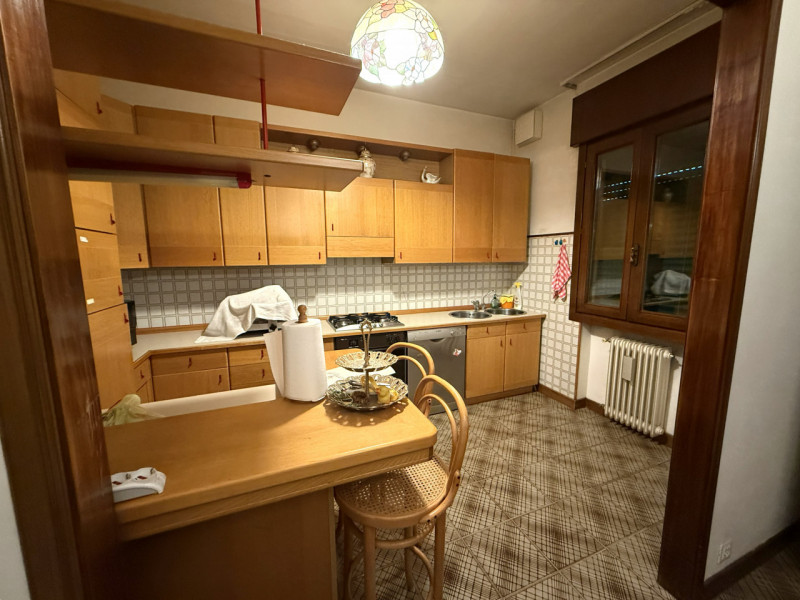 Nel cuore del tranquillo e richiesto quartiere residenziale di Ferri ad Albignasego, proponiamo i...