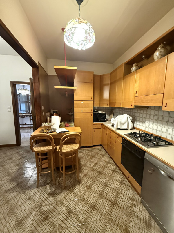 Nel cuore del tranquillo e richiesto quartiere residenziale di Ferri ad Albignasego, proponiamo i...