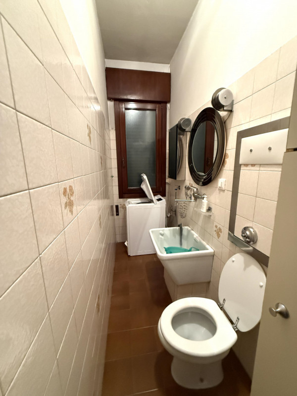 Nel cuore del tranquillo e richiesto quartiere residenziale di Ferri ad Albignasego, proponiamo i...