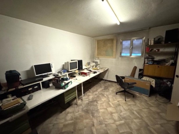 Nel cuore del tranquillo e richiesto quartiere residenziale di Ferri ad Albignasego, proponiamo i...