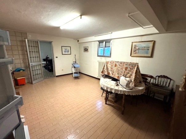 Nel cuore del tranquillo e richiesto quartiere residenziale di Ferri ad Albignasego, proponiamo i...