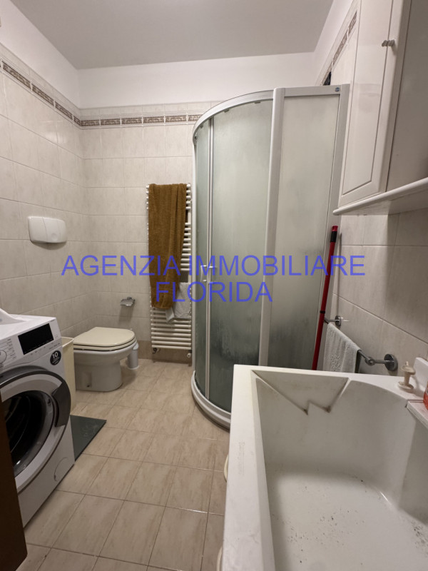 Situato nel cuore di San Giorgio delle Pertiche, questo appartamento è l'ideale per chi cerca com...