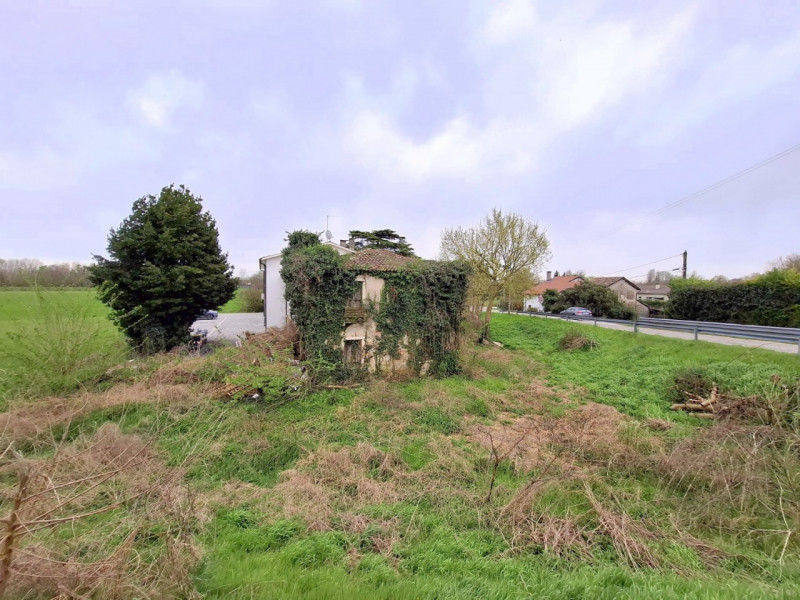 Indipendenza e potenziale a TENCAROLA/VOLTABRUSEGANA – soluzione da ristrutturare con ampio giard...