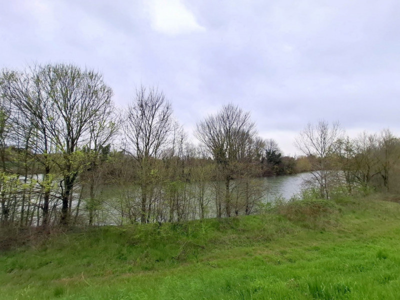 Indipendenza e potenziale a TENCAROLA/VOLTABRUSEGANA – soluzione da ristrutturare con ampio giard...