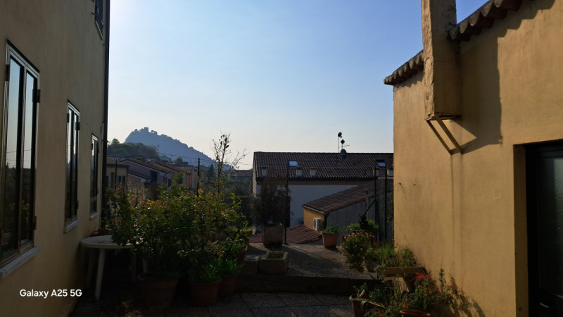 Nella zona più panoramica di Monselice, a pochi minuti dal centro storico e da tutti i principali...