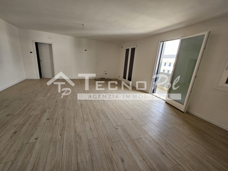 SACCOLONGO - Ad una passeggiata da tutti i servizi proponiamo ottima occasione di appartamento di...