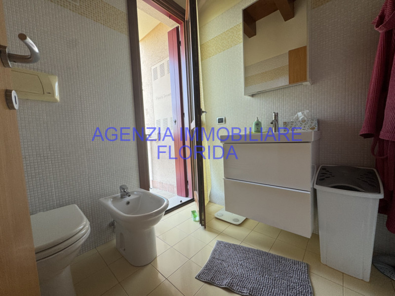 Scopri questo incantevole monolocale di 40 mq situato nel cuore della tranquilla zona di San Mich...