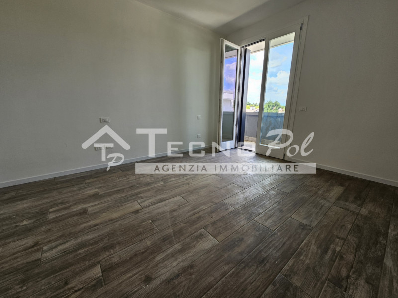 SACCOLONGO - Ad una passeggiata da tutti i servizi proponiamo ottima occasione di appartamento di...