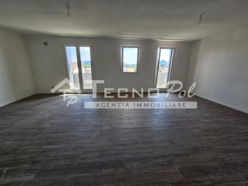 SACCOLONGO - Ad una passeggiata da tutti i servizi proponiamo ottima occasione di appartamento di...