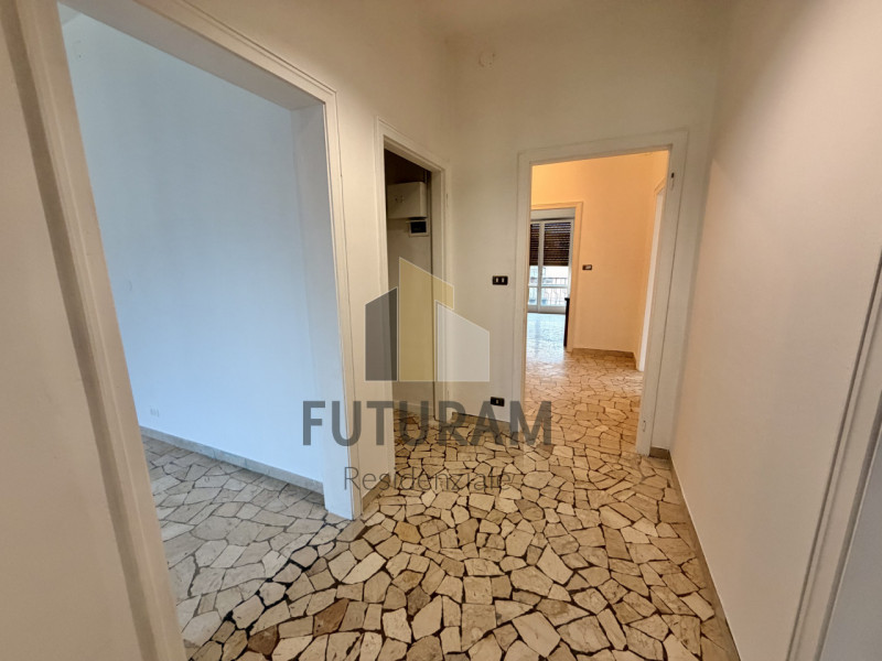 SAN PIO X – RIF. 9RES – PER INFO 0444/310220

Nel cuore del quartiere, in posizione interna e par...