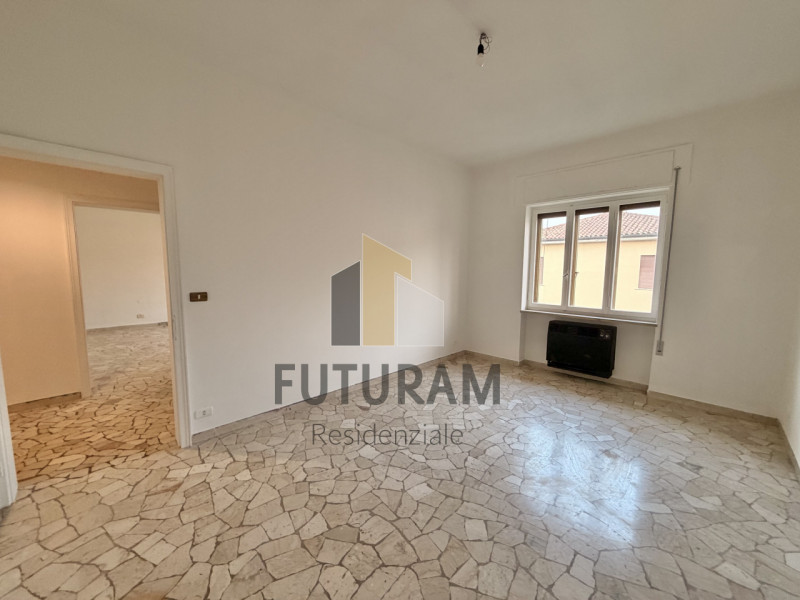 SAN PIO X – RIF. 9RES – PER INFO 0444/310220

Nel cuore del quartiere, in posizione interna e par...