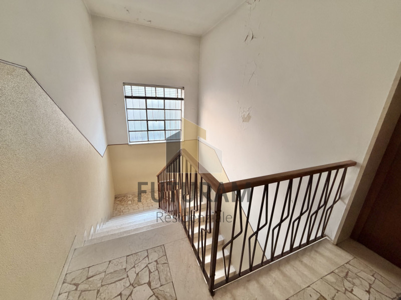 SAN PIO X – RIF. 9RES – PER INFO 0444/310220

Nel cuore del quartiere, in posizione interna e par...