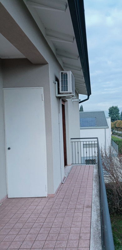 In Costabissara
OTTIMA OPPORTUNITA ULTIMO PIANO, BELLO E SOLARE CON TERRAZZO
Per chi cerca una so...