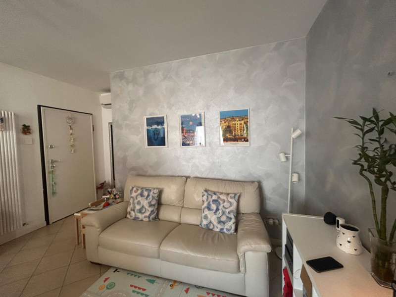 L'agenzia Iris è lieta di presentare un affascinante appartamento quadrilocale situato a Castelfr...