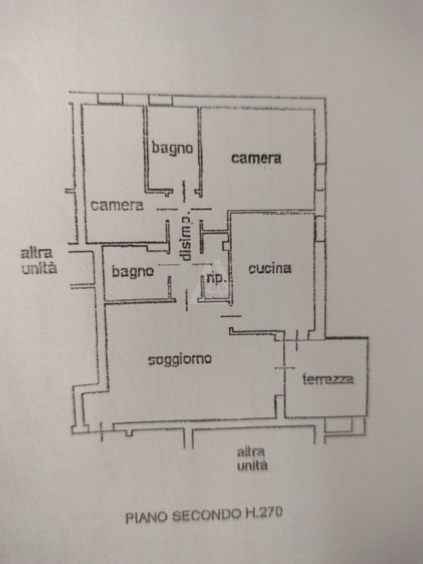 L'agenzia Iris è lieta di presentare un affascinante appartamento quadrilocale situato a Castelfr...